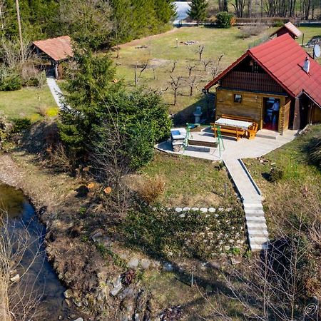 Wooden Cabin Zurej With Hot Tub Bukovje v Babni Gori Luaran gambar