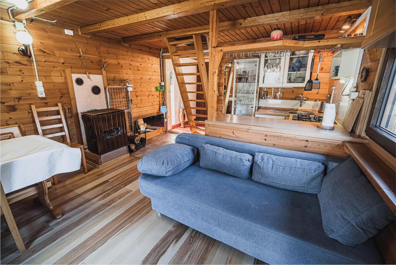 Wooden Cabin Zurej With Hot Tub Bukovje v Babni Gori Luaran gambar