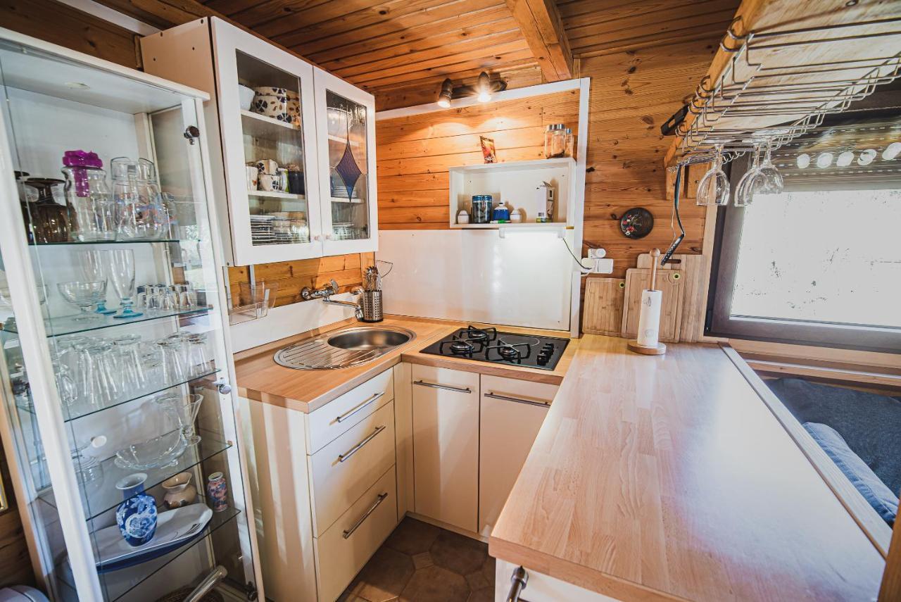 Wooden Cabin Zurej With Hot Tub Bukovje v Babni Gori Luaran gambar