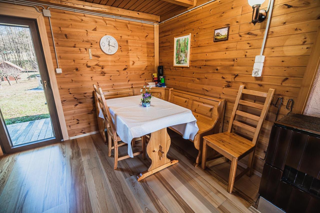 Wooden Cabin Zurej With Hot Tub Bukovje v Babni Gori Luaran gambar
