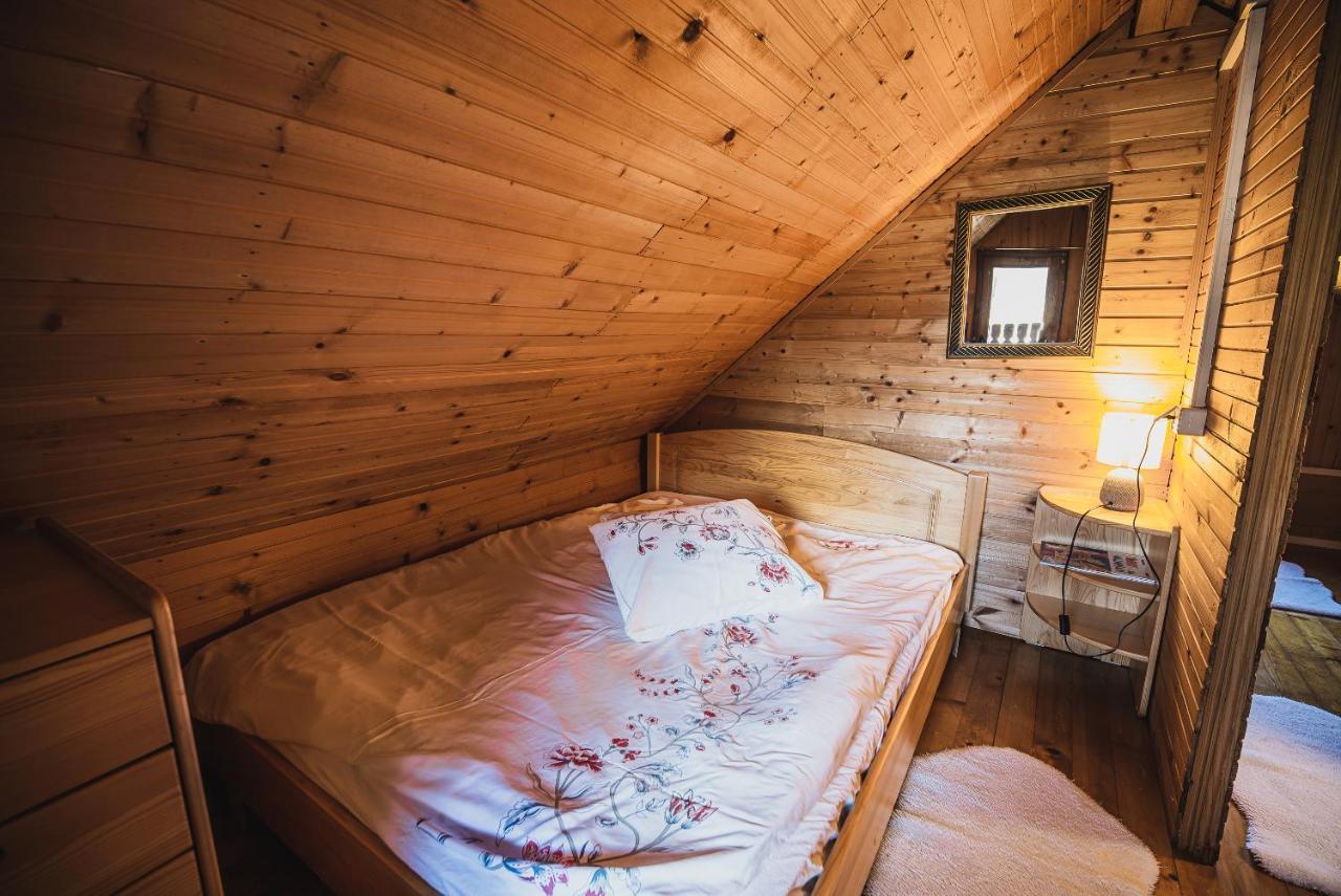 Wooden Cabin Zurej With Hot Tub Bukovje v Babni Gori Luaran gambar