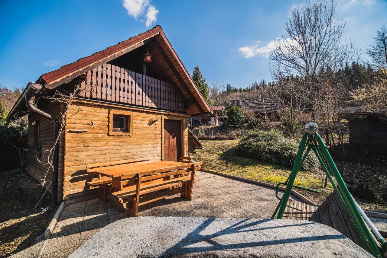 Wooden Cabin Zurej With Hot Tub Bukovje v Babni Gori Luaran gambar